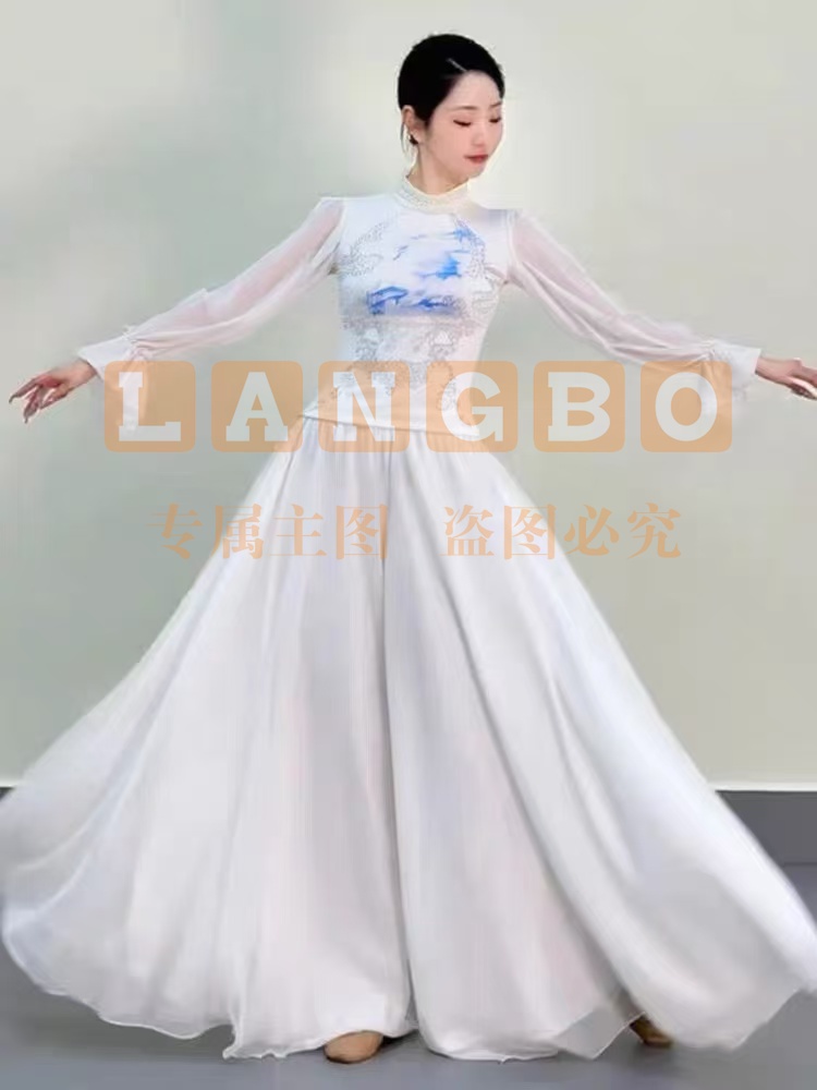 3320-16-四 古典舞服装